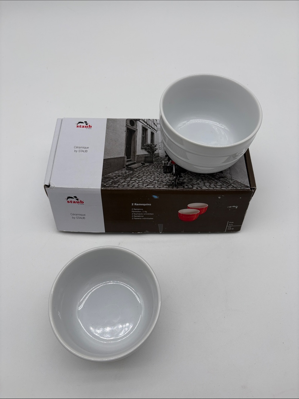New In Box Staub White 0.25 Qt Ceramic Ramequins 2 Piece Set